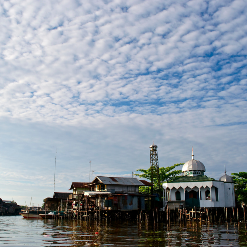 Banjarmasin Mosque on river